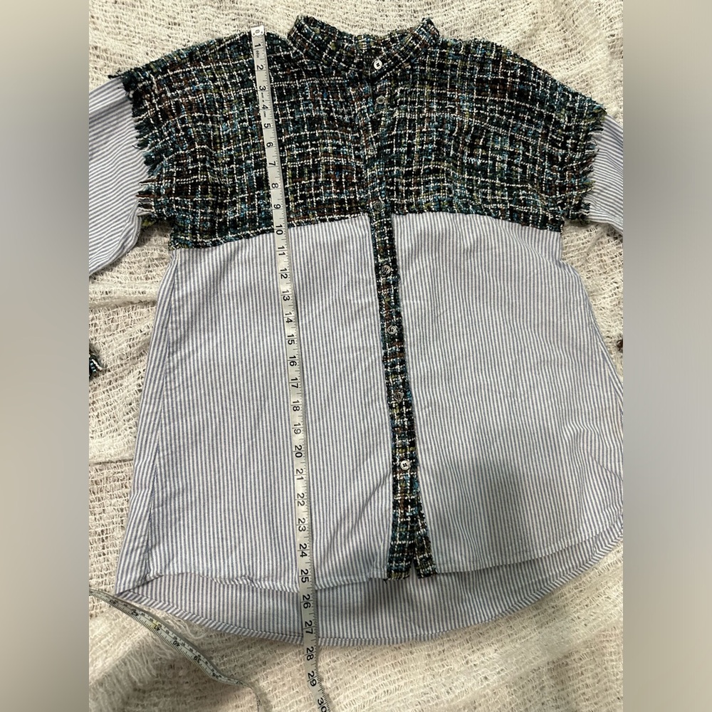 Zara Mixed Material Tweed and Stripes Button Up Shirt.
Size S - Picture 4 of 7
